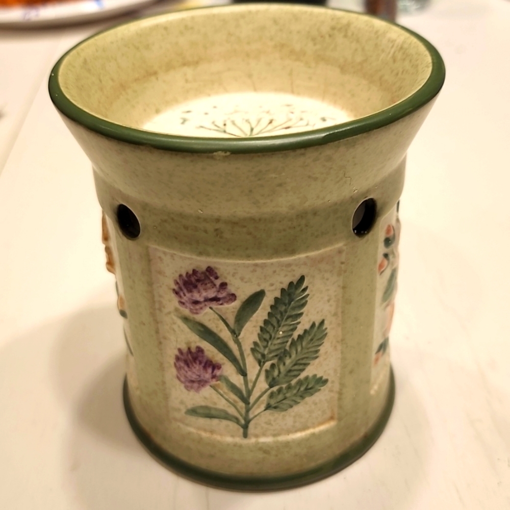 Yankee Candle Garden Spring Flowers Tealight Warmer
